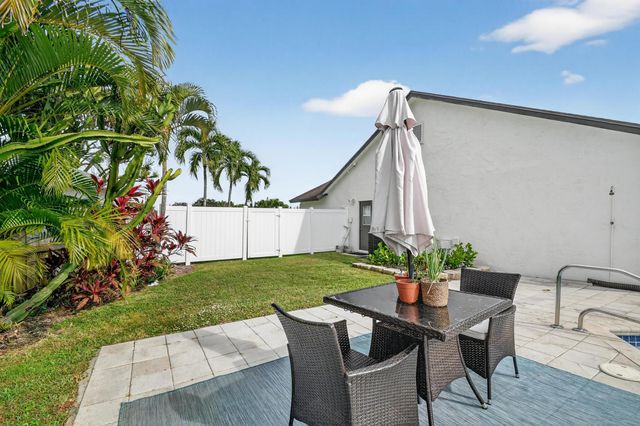 3618 Valley Way, West Palm Beach, FL 33406