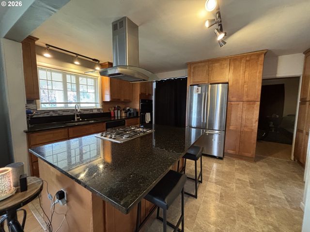 39465 PROCTOR Blvd, Sandy, OR 97055