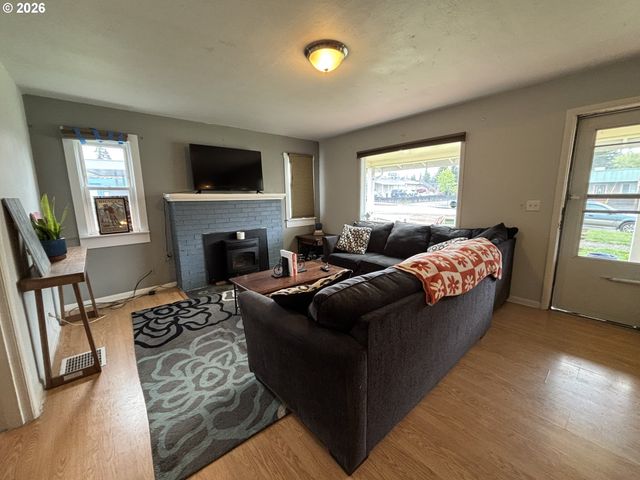 39465 PROCTOR Blvd, Sandy, OR 97055