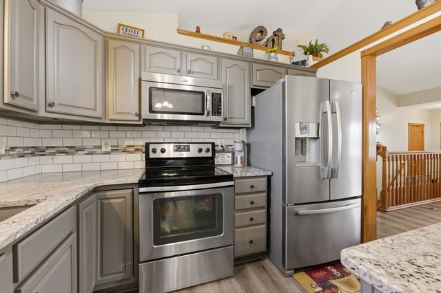 4513 S Richmond Cir, Wichita, KS 67217