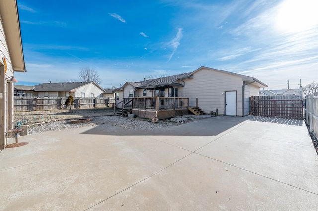 4513 S Richmond Cir, Wichita, KS 67217