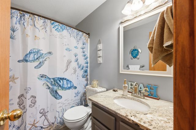 4513 S Richmond Cir, Wichita, KS 67217