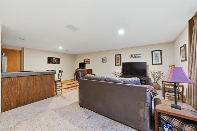 4513 S Richmond Cir, Wichita, KS 67217