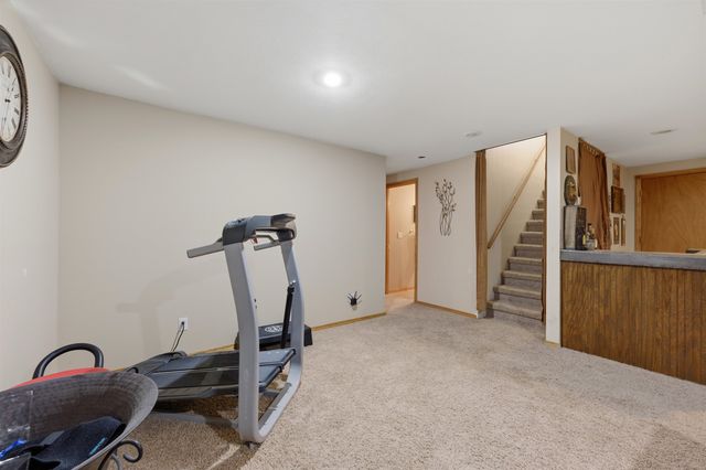 4513 S Richmond Cir, Wichita, KS 67217