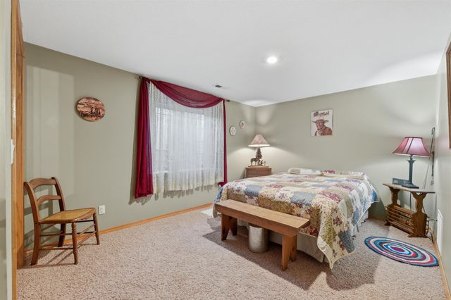 4513 S Richmond Cir, Wichita, KS 67217