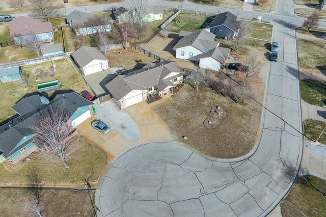 4513 S Richmond Cir, Wichita, KS 67217