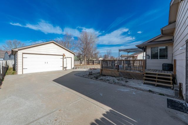 4513 S Richmond Cir, Wichita, KS 67217