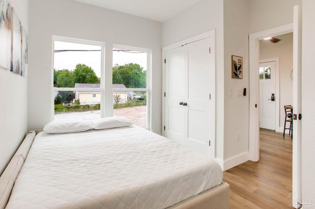 16 S M St, Pensacola, FL 32502