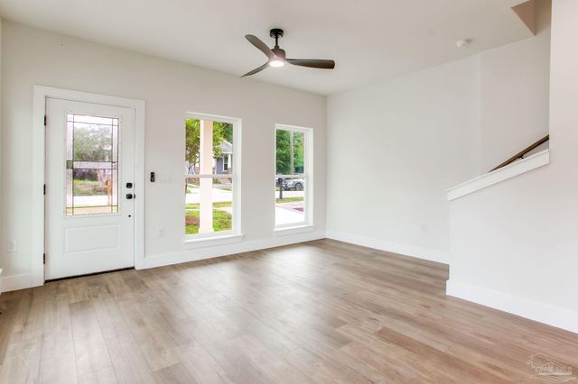 16 S M St, Pensacola, FL 32502