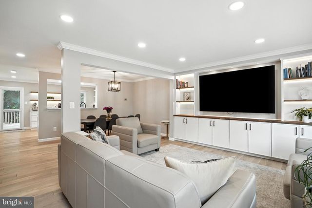 6586 MORNING MEADOW DR, Alexandria, VA 22315