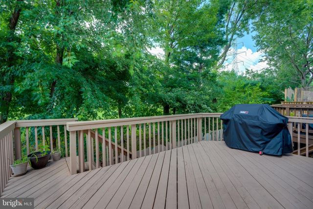 6586 MORNING MEADOW DR, Alexandria, VA 22315