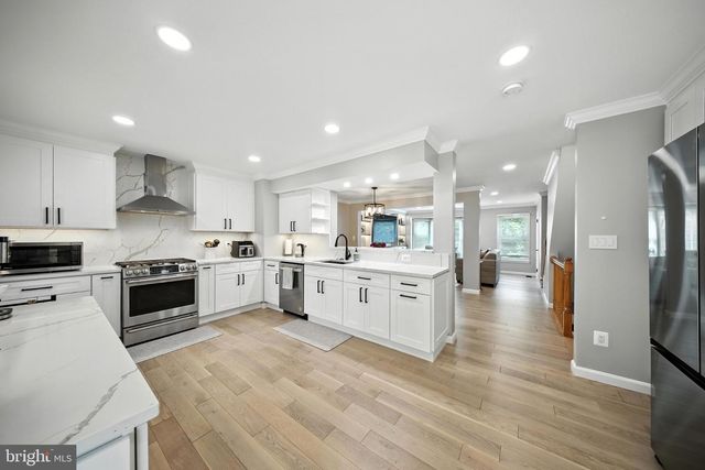 6586 MORNING MEADOW DR, Alexandria, VA 22315