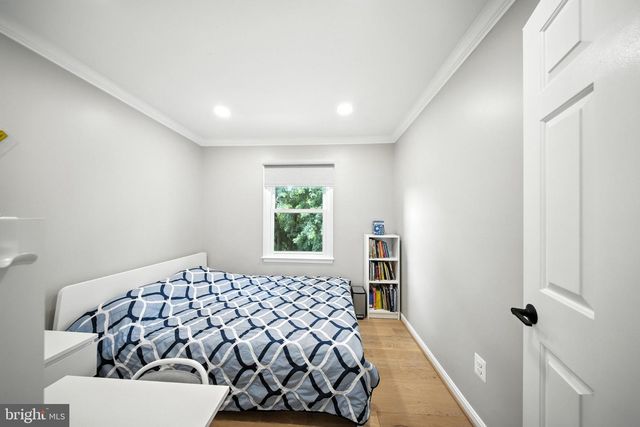 6586 MORNING MEADOW DR, Alexandria, VA 22315