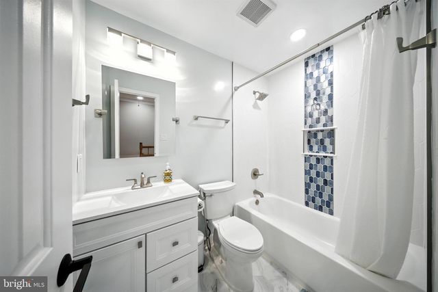 6586 MORNING MEADOW DR, Alexandria, VA 22315