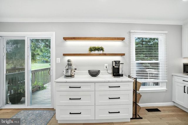 6586 MORNING MEADOW DR, Alexandria, VA 22315