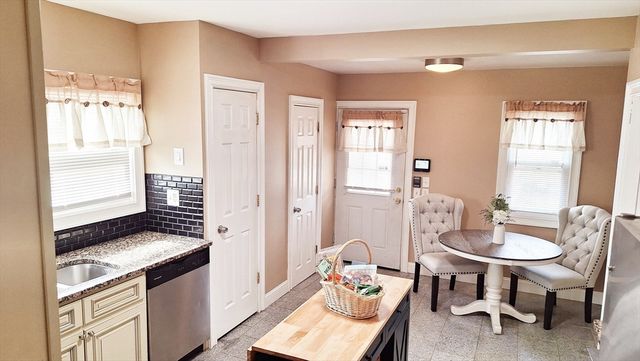 100 Belvidere St, Springfield, MA 01108