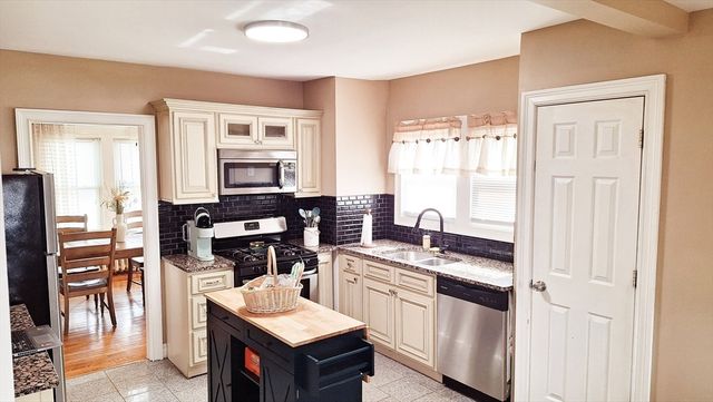 100 Belvidere St, Springfield, MA 01108