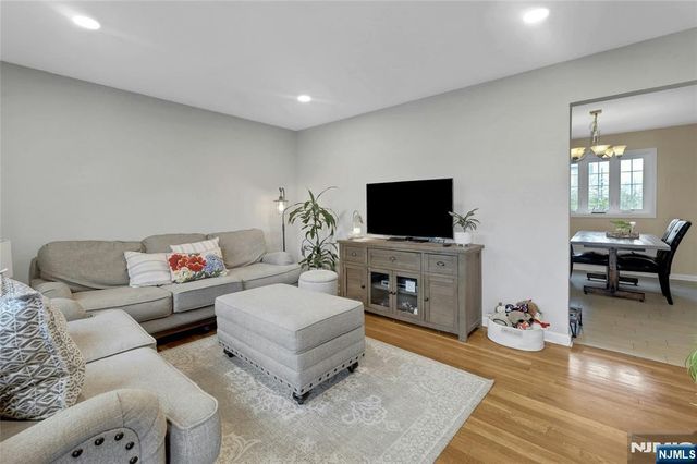 25 Veterans Place, North Arlington, NJ 07031