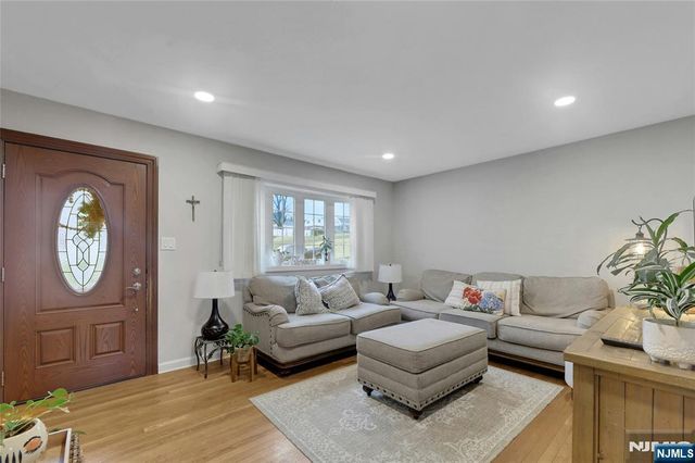 25 Veterans Place, North Arlington, NJ 07031