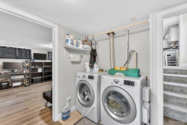 1122 Lynsue Lane, Waterford Charter Township, MI 48327