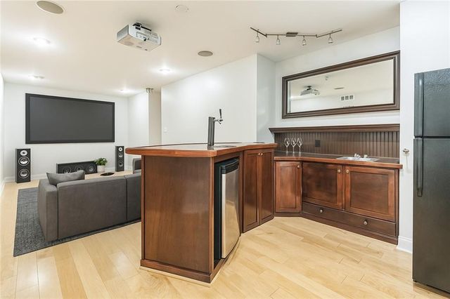 242 16th NW Street 14, Atlanta, GA 30363