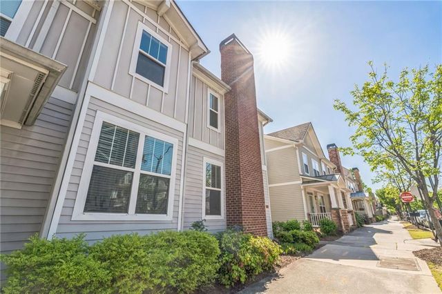 242 16th NW Street 14, Atlanta, GA 30363