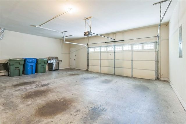 242 16th NW Street 14, Atlanta, GA 30363