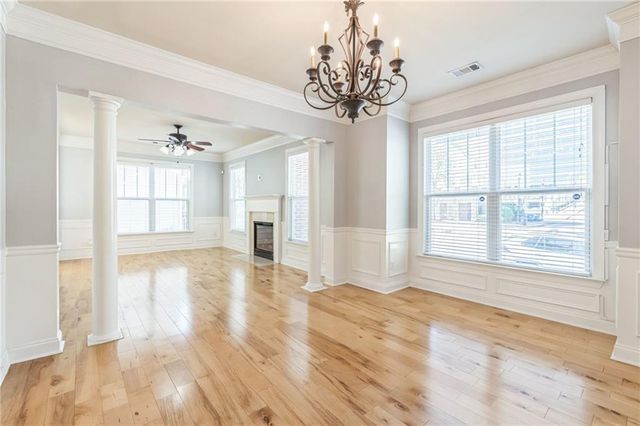 242 16th NW Street 14, Atlanta, GA 30363