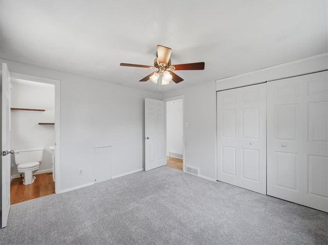 722 Redstone Dr, Shaler, PA 15101
