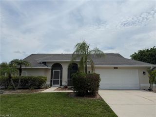 3425 Anton CT, Naples, FL 34109