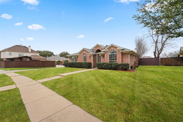 1110 Wake Forest Drive, Lewisville, TX 75077