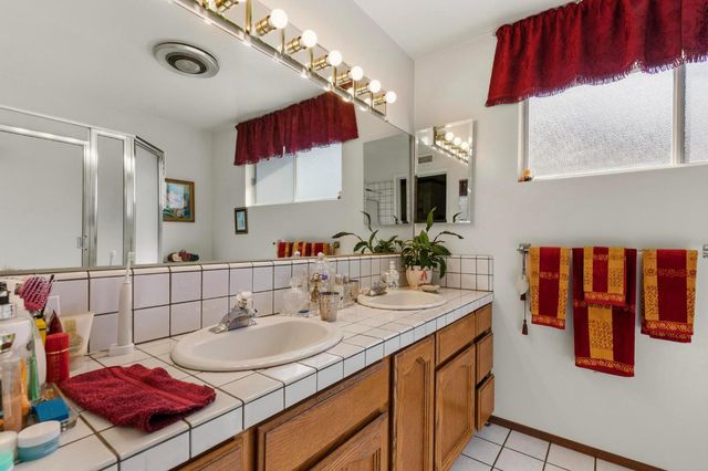 1222 Hillcrest Ave, Yuba City, CA 95991