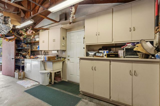 1222 Hillcrest Ave, Yuba City, CA 95991