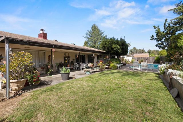 1222 Hillcrest Ave, Yuba City, CA 95991