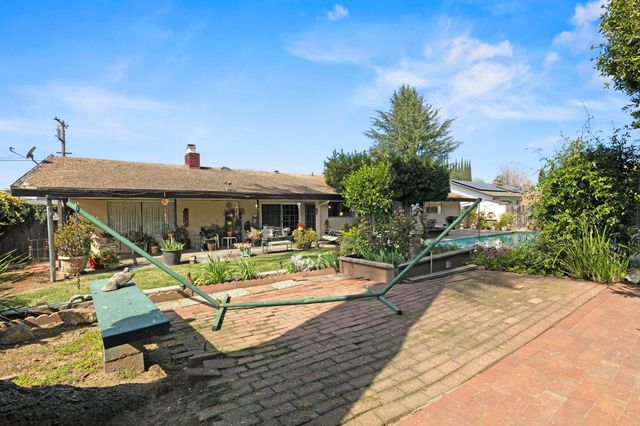 1222 Hillcrest Ave, Yuba City, CA 95991