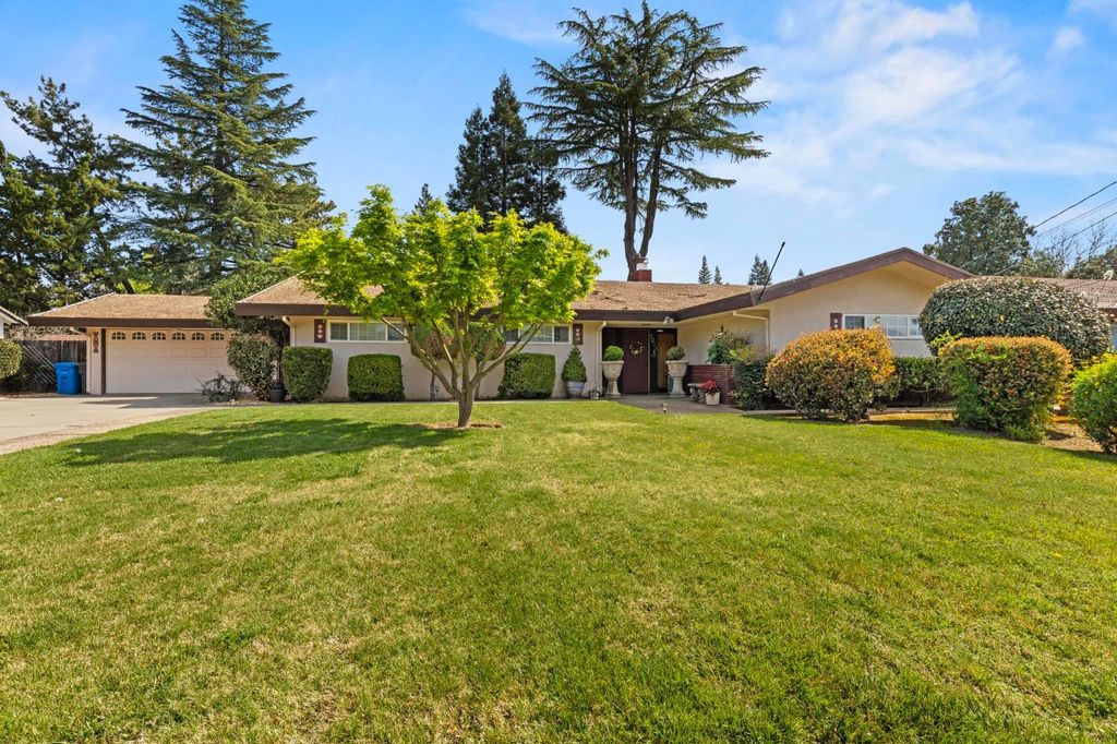 1222 Hillcrest Ave, Yuba City, CA 95991