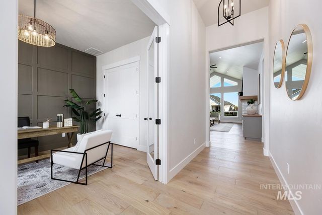 6828 Saddle Bred Way, Star, ID 83669