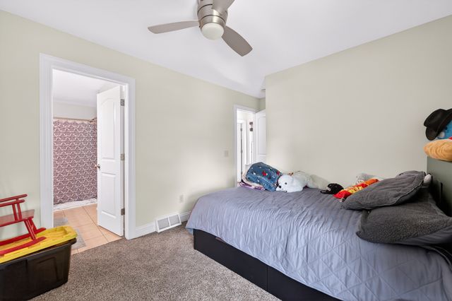 215 W Cortland Center Road -, Cortland, IL 60112