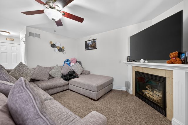 215 W Cortland Center Road -, Cortland, IL 60112