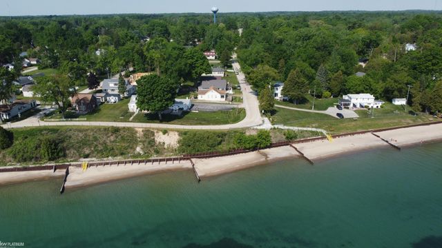 7468 Huron Bay Boulevard, Worth Twp, MI 48450