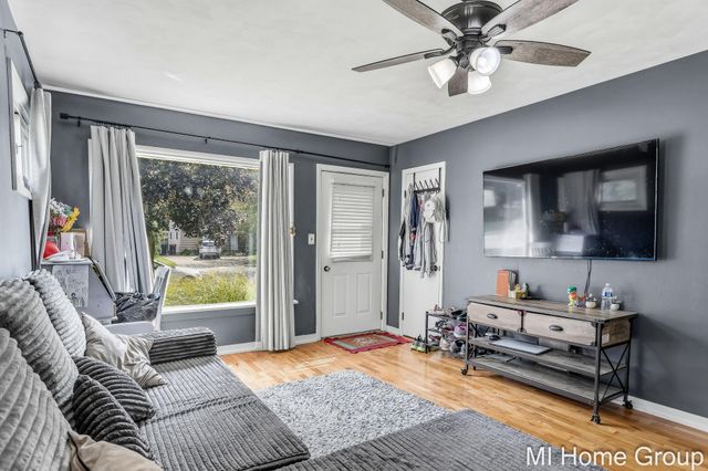 317 W 28th Street, Holland, MI 49423