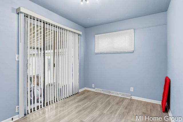 317 W 28th Street, Holland, MI 49423
