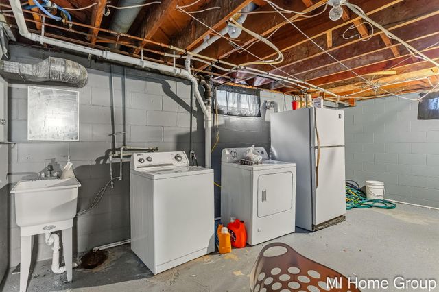 317 W 28th Street, Holland, MI 49423
