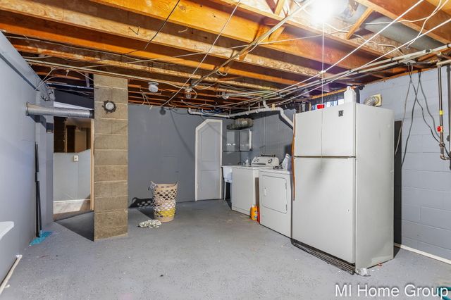 317 W 28th Street, Holland, MI 49423