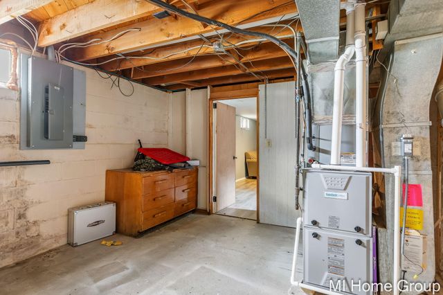 317 W 28th Street, Holland, MI 49423