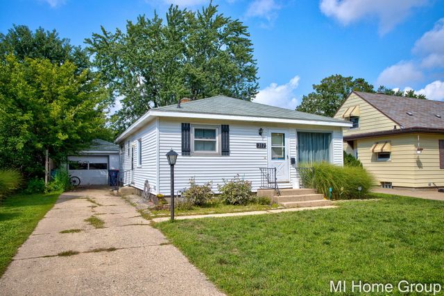 317 W 28th Street, Holland, MI 49423