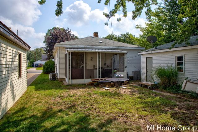 317 W 28th Street, Holland, MI 49423