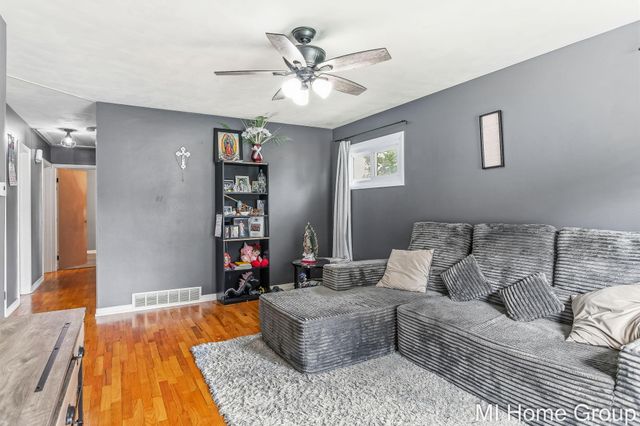 317 W 28th Street, Holland, MI 49423