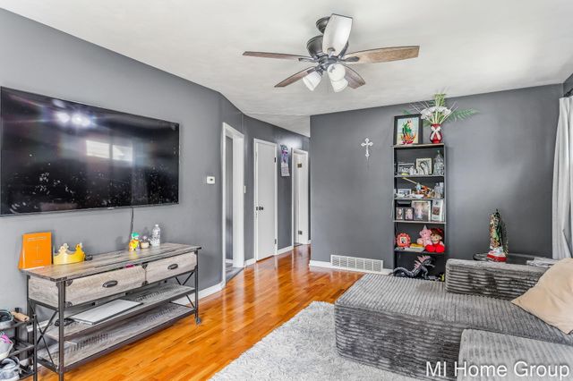 317 W 28th Street, Holland, MI 49423