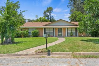 2803 Bois D Arc Street, Commerce, TX 75428